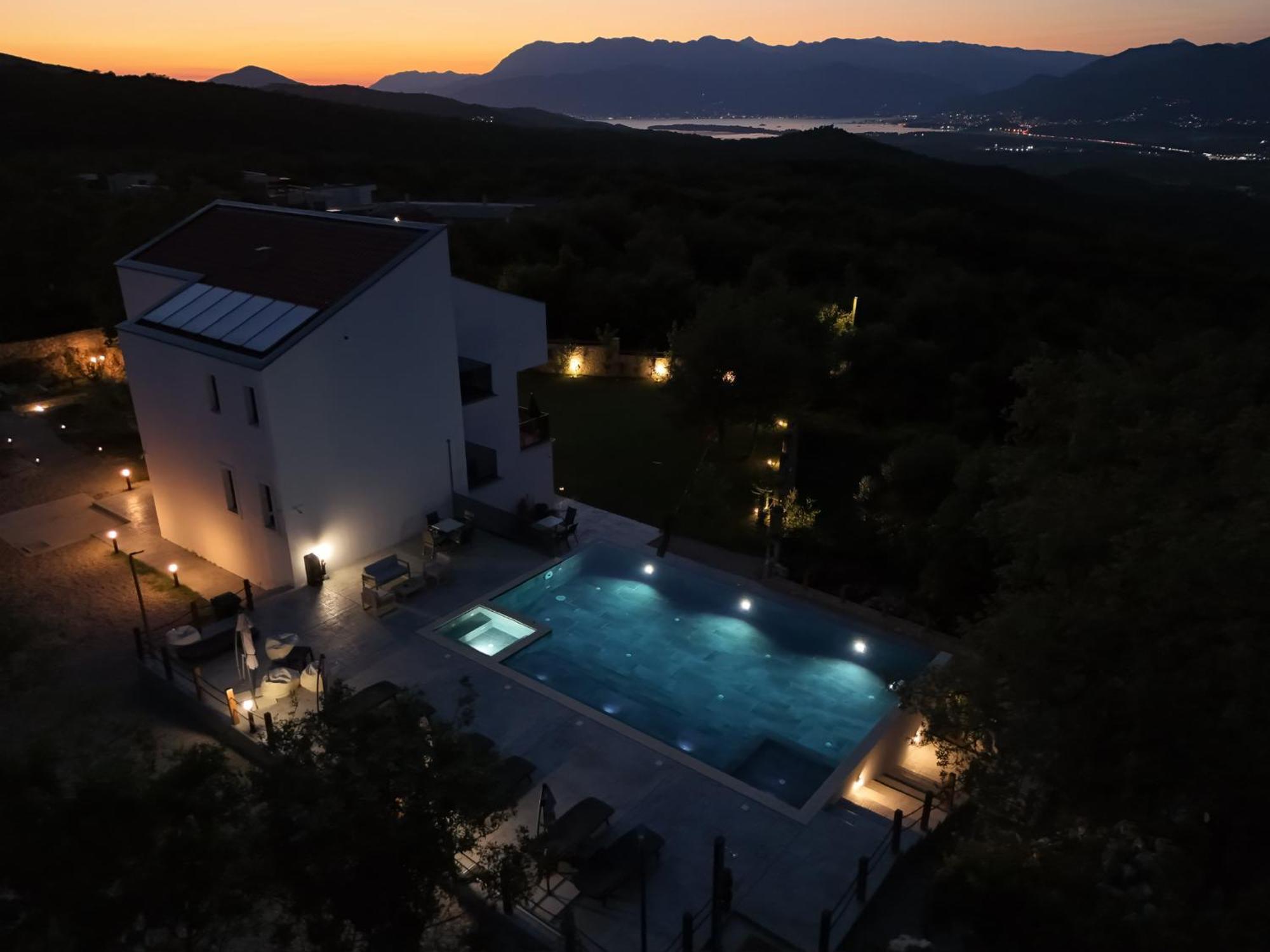 Villa Principium With Infinity Edge Pool&Hot Tub Kotor Exterior photo